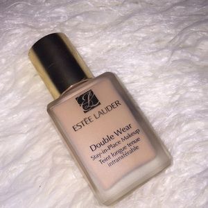 ESTEE LAUDER DOUBLE WEAR BRAND NEW NEVER USED